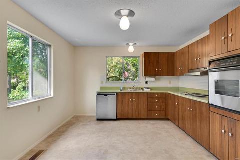 438 Brass Lamp Dr, Ballwin, MO 63011 photo 10