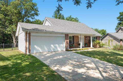537 Cherry Ridge Ct, Ballwin, MO 63021 photo 2