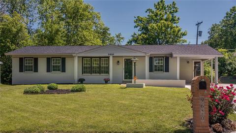 9620 Huron Dr, Olivette, MO 63132