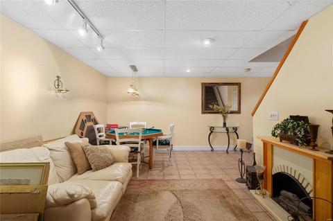8 Dax Ct, Bridgeton, MO 63044 photo 29