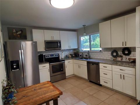 1223 Wissmann Dr, Ballwin, MO 63011 photo 4