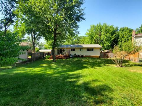 1223 Wissmann Dr, Ballwin, MO 63011 photo 2