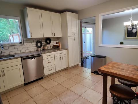 1223 Wissmann Dr, Ballwin, MO 63011 photo 5