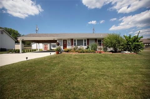 303 Essen Ln, Ballwin, MO 63021 photo 2
