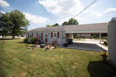 303 Essen Ln, Ballwin, MO 63021 photo 4