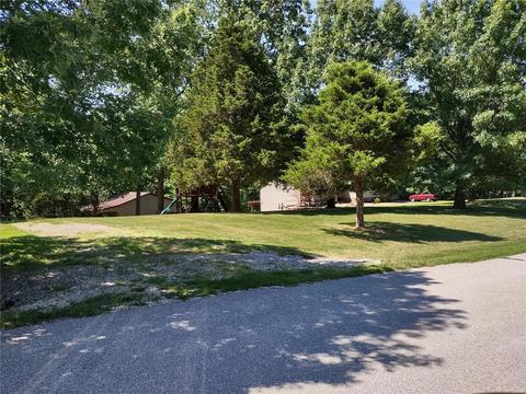 3 Forest Acres Ct, O'fallon, MO 63366 photo 2