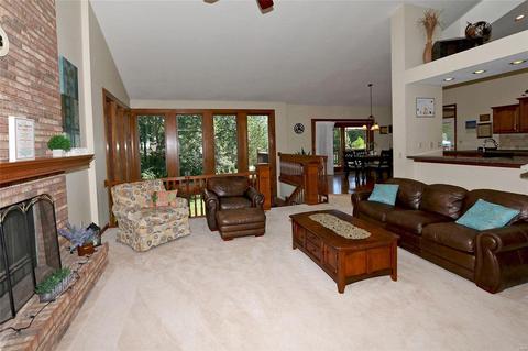 16022 Pierside Ln, Ellisville, MO 63021 photo 3