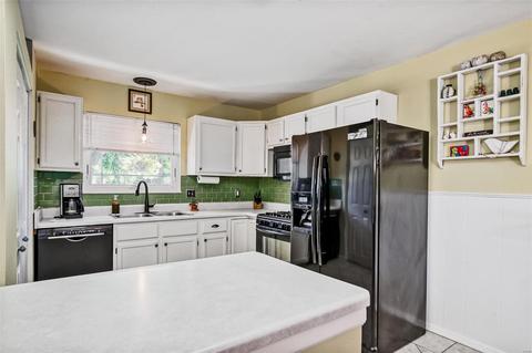 599 Golfwood Dr, Ballwin, MO 63021 photo 10