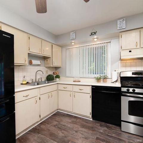 617 Burwick Ter, Manchester, MO 63021 photo 9