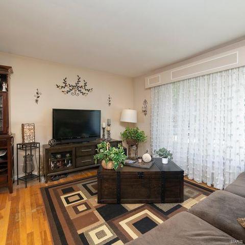 617 Burwick Ter, Manchester, MO 63021 photo 8