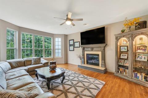 330 Gateford Dr, Ballwin, MO 63021 photo 10