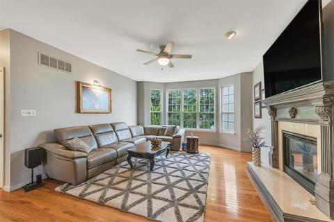330 Gateford Dr, Ballwin, MO 63021 photo 9