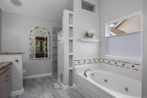 945 Kiefer Trails Dr, Ballwin, MO 63021 photo 19