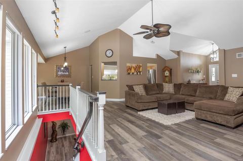 945 Kiefer Trails Dr, Ballwin, MO 63021 photo 14