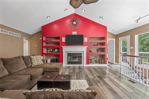 945 Kiefer Trails Dr, Ballwin, MO 63021 photo 6