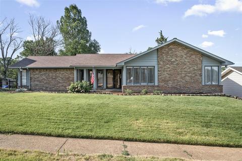 490 Manorcrest Ln, Ballwin, MO 63011 photo 1