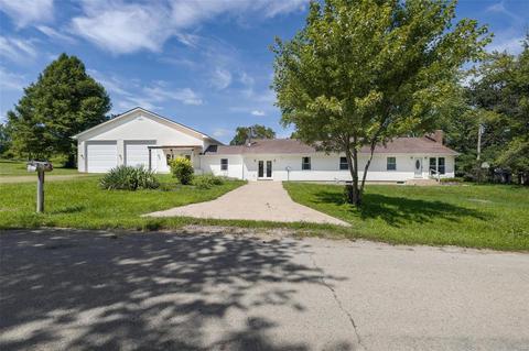 1202 Cherry St, Bismarck, MO 63624 photo 1