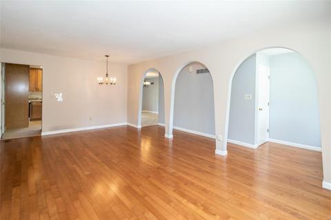 687 Walnut Point Ct, Ballwin, MO 63021 photo 4