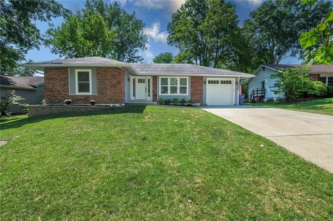 913 Napoli Dr, Ballwin, MO 63021 photo 3