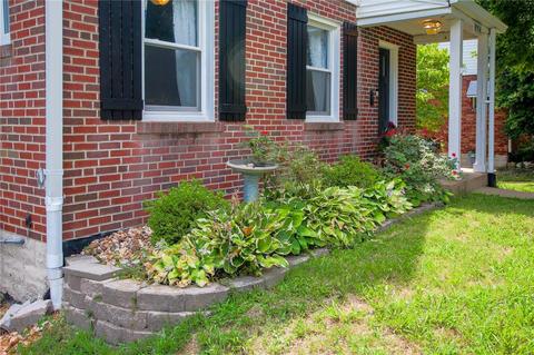 8914 Apache Ln, Saint Louis, MO 63114 photo 3