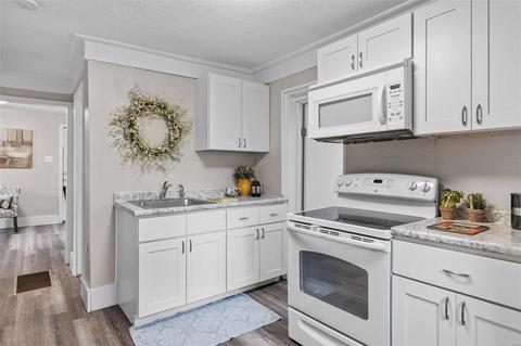 827 Marvin Ave, Saint Louis, MO 63135 photo 5