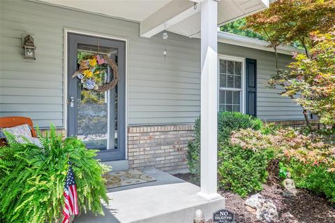 2921 White Stable Dr, O'fallon, MO 63368 photo 2