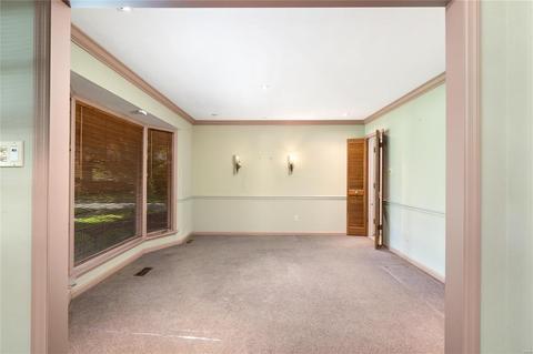 14 Williamsburg Rd, Saint Louis, MO 63141 photo 7