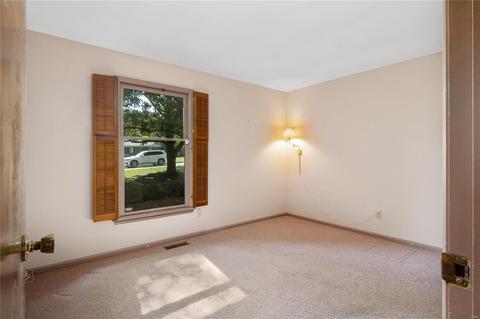 14 Williamsburg Rd, Saint Louis, MO 63141 photo 18