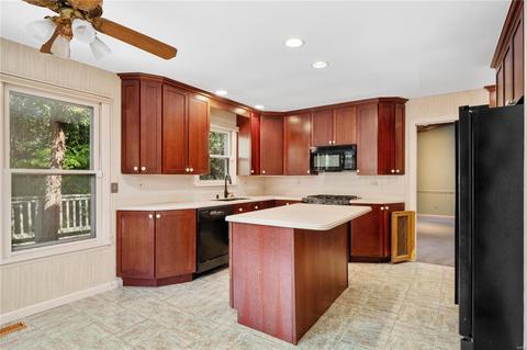14 Williamsburg Rd, Saint Louis, MO 63141 photo 8