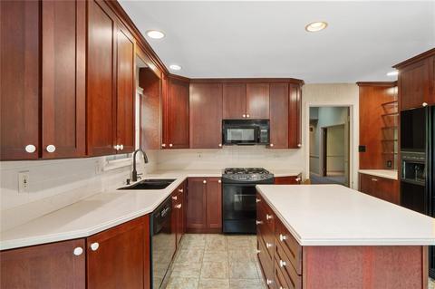 14 Williamsburg Rd, Saint Louis, MO 63141 photo 9