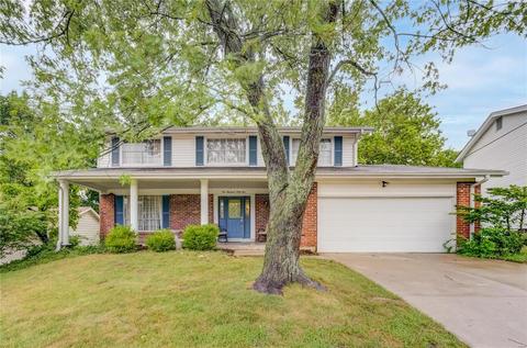 1041 Summer Tree Dr, Ballwin, MO 63011 photo 1
