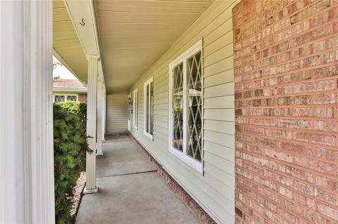 108 Calico Ln, Ballwin, MO 63011 photo 2