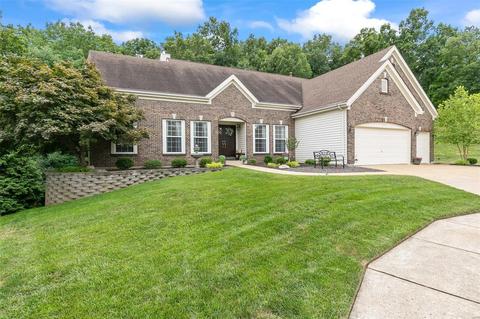 954 Legends View Dr, Eureka, MO 63025 photo 4