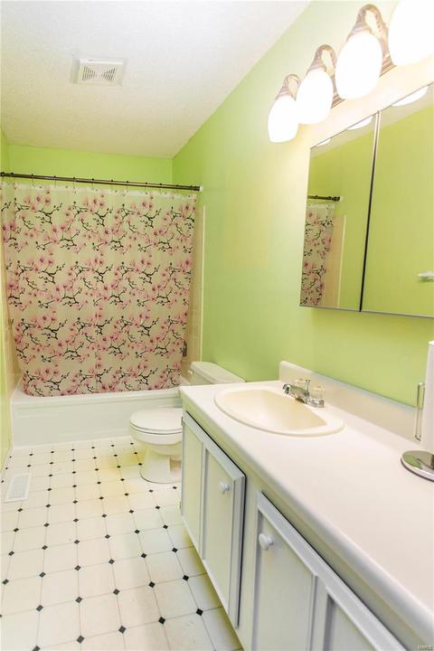 71 White Doe Ct, Eureka, MO 63025 photo 15