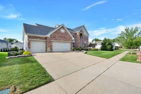 2003 Crimson Meadows Dr, O'fallon, MO 63366 photo 3
