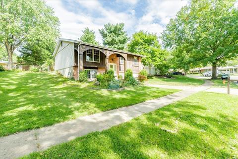 346 Towerwood Dr, Ballwin, MO 63021 photo 5