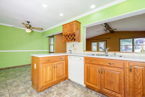 346 Towerwood Dr, Ballwin, MO 63021 photo 13