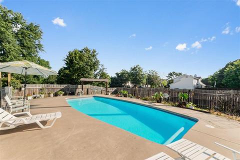1305 Snowbird Ln, O'fallon, MO 63366 photo 2