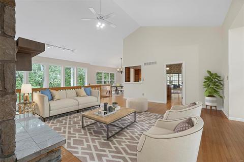 724 Forest Gate, Wildwood, MO 63011 photo 3