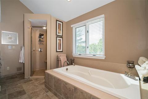 1711 Warmington Ct, Ballwin, MO 63021 photo 43