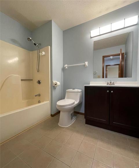 1024 Oak Glen Cir, Ballwin, MO 63021 photo 21