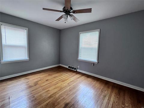 8539 Appleton Dr, Saint Louis, MO 63132 photo 9