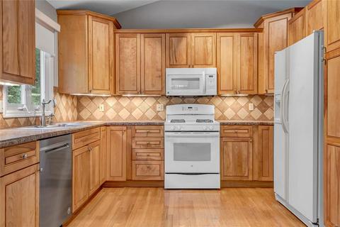 128 Tartan Green Blvd, Ellisville, MO 63021 photo 2