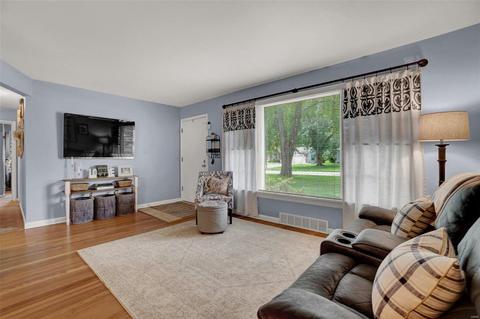 116 Ivy Ct, Ballwin, MO 63011 photo 8