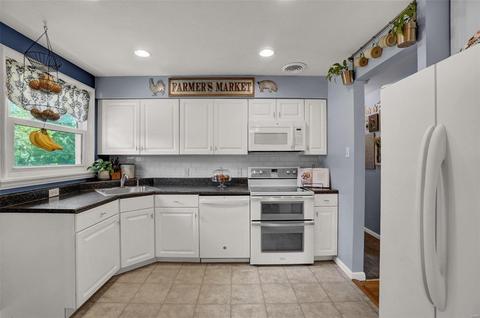 116 Ivy Ct, Ballwin, MO 63011 photo 11