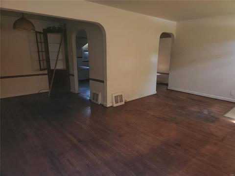6301 Everett Dr, Saint Louis, MO 63134 photo 7