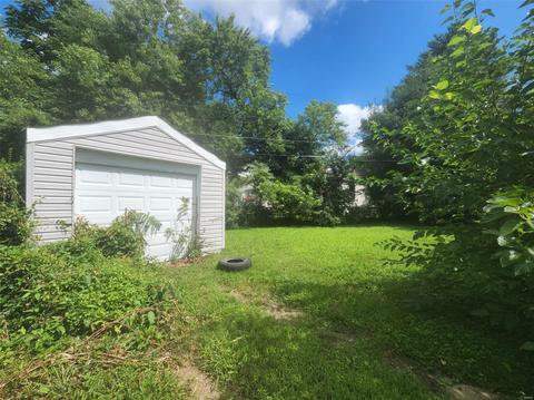 6301 Everett Dr, Saint Louis, MO 63134 photo 3