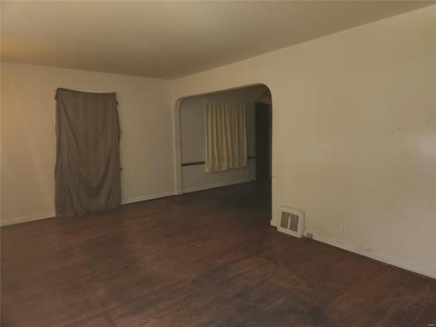 6301 Everett Dr, Saint Louis, MO 63134 photo 6
