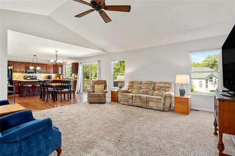 1409 Noyack Dr, O'fallon, MO 63366 photo 6