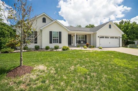 2707 Post Meadows Dr, O'fallon, MO 63368 photo 1